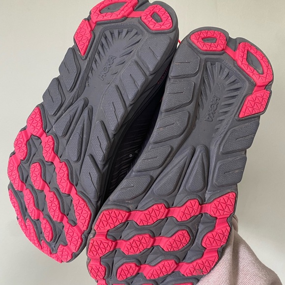 HOKAS - Picture 2 of 3